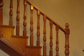 掌握实木楼梯的正确保养方法，让我们的楼梯用得更久